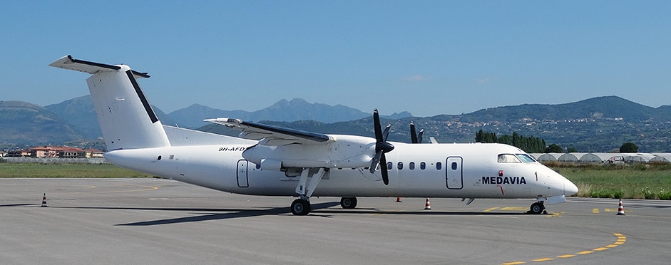 Dash 8 300 Series